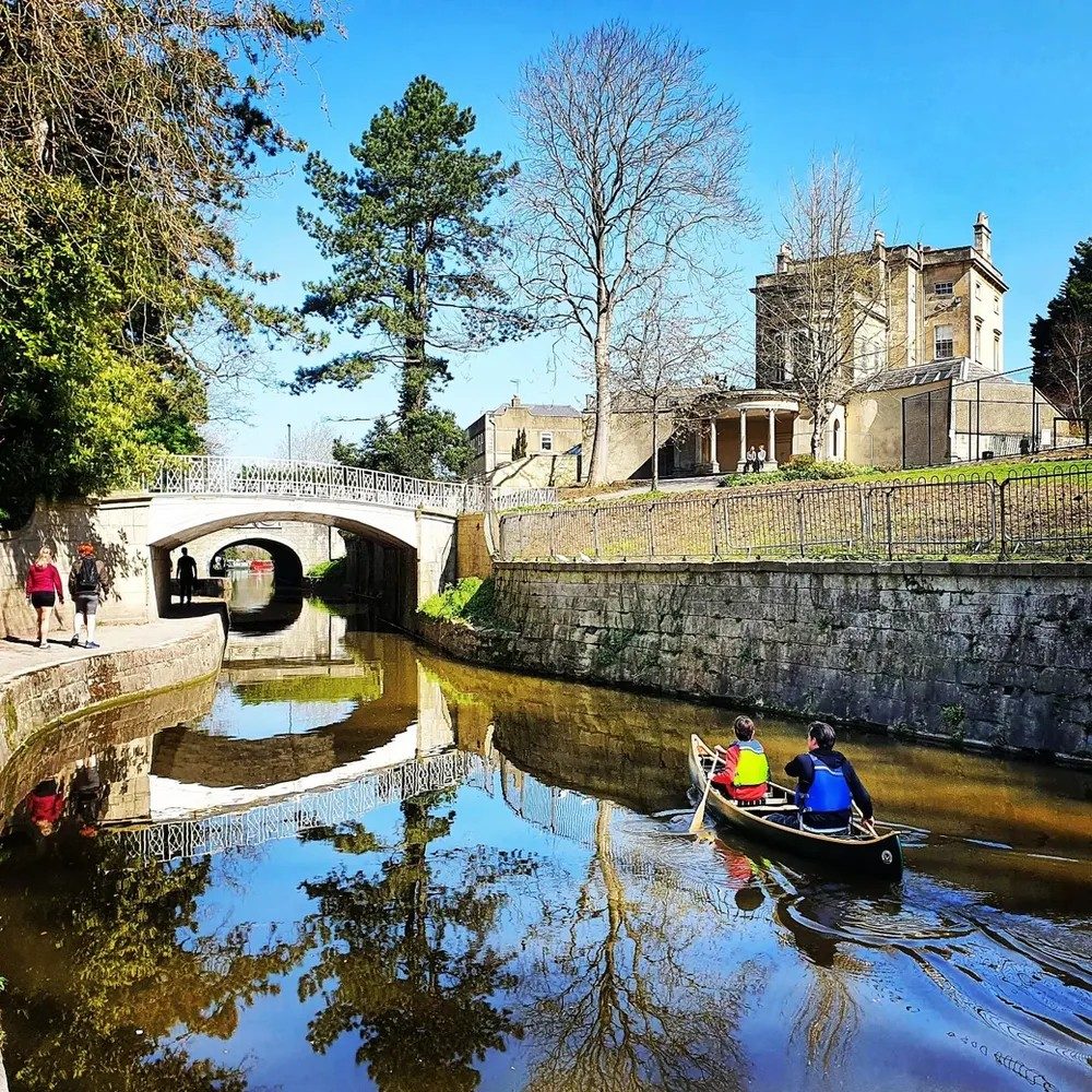 A quiet stretch of English canal