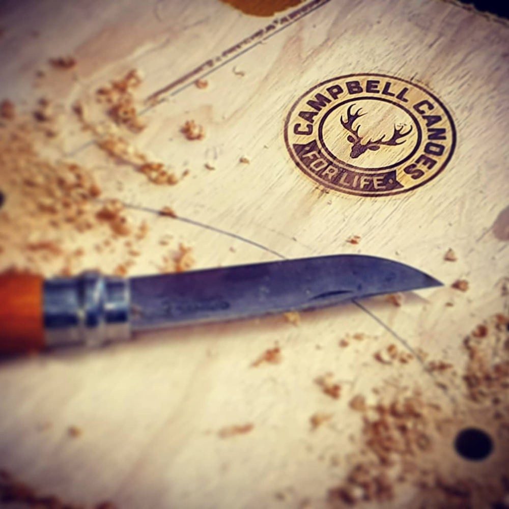 Hand-finishing in the workshop